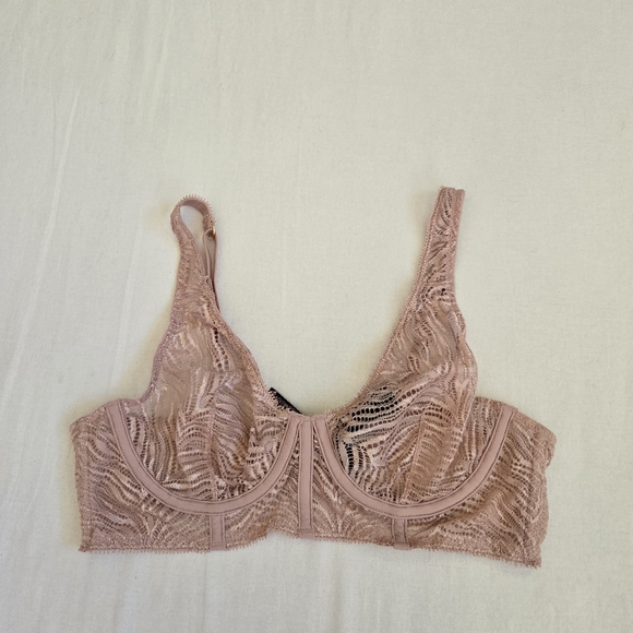 Victoria's Secret Other - Victoria's Secret Plunge Underwire Bra Lace Pink Size 34B